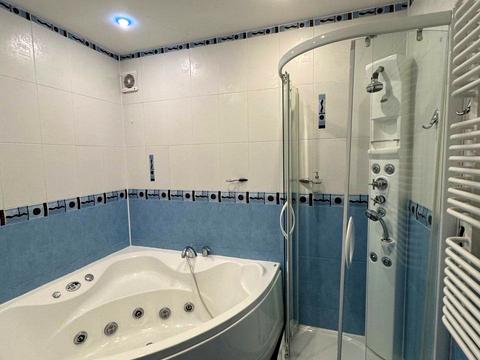 квартира за адресою Карпатської Січі вул., 6