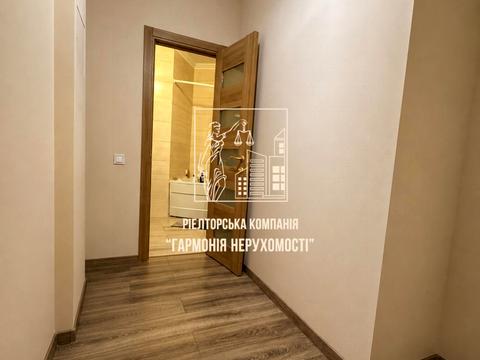квартира по адресу Академика Глушкова просп., 9-Д