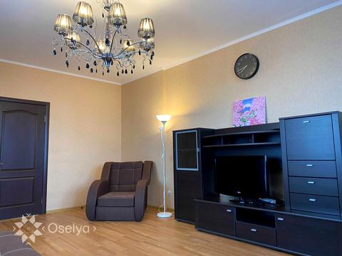 квартира за адресою Анни Ахматової вул., 13