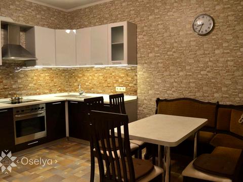 квартира за адресою Анни Ахматової вул., 13