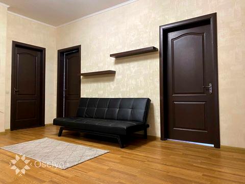 квартира за адресою Анни Ахматової вул., 13