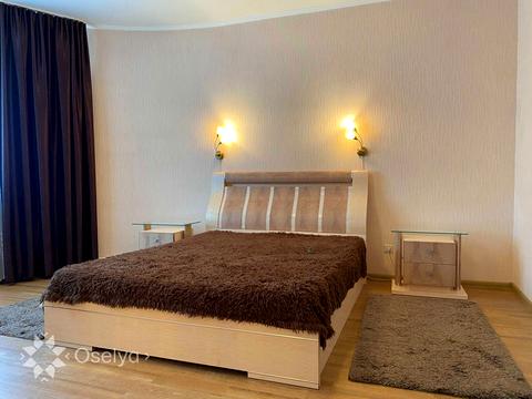 квартира за адресою Анни Ахматової вул., 13