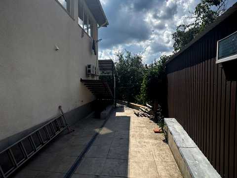 комерційна за адресою Лисянська вул., 13