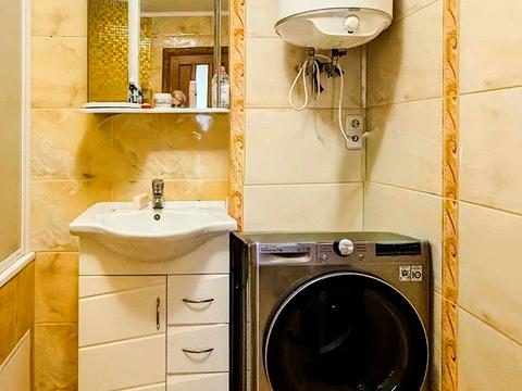 комерційна за адресою Шевченка вул., 3