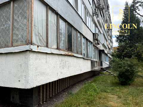 комерційна за адресою Героїв полку "Азов" вул. (Маршала Малиновського), 28