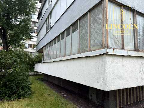 комерційна за адресою Героїв полку "Азов" вул. (Маршала Малиновського), 28