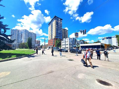комерційна за адресою Молочна вул. (Кірова), 52