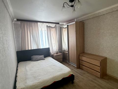 квартира за адресою Ореста Левицького вул. (Академіка Курчатова), 23