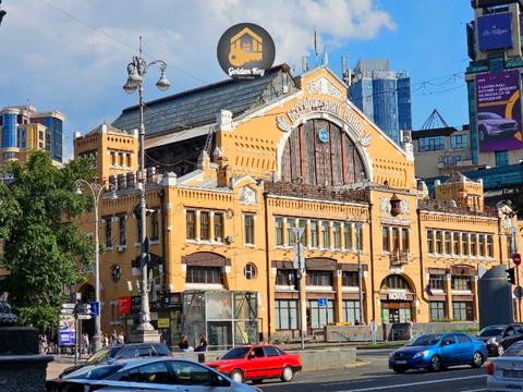 комерційна за адресою Бессарабська пл., 2
