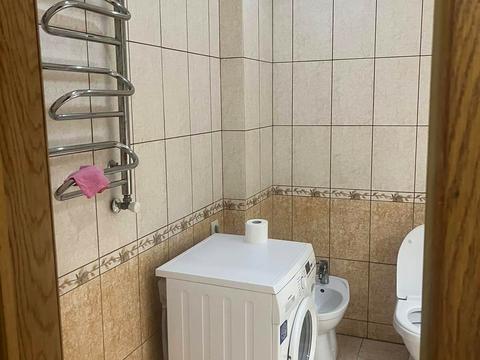 квартира за адресою Василя Сухомлинського вул., (Будинок)
