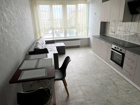 квартира за адресою Михайла Максимовича вул. (Онуфрія Трутенка), 32-Б