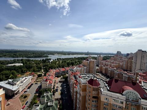 квартира за адресою Володимира Івасюка просп. (Героїв Сталінграду), 8-А