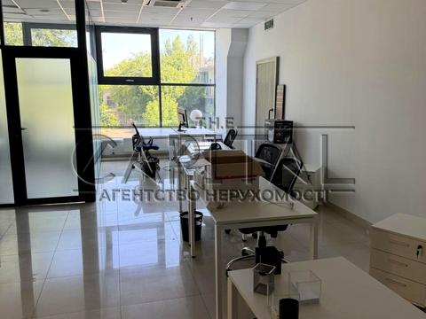 комерційна за адресою Машинобудівна вул., 41