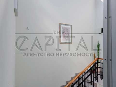 коммерческая по адресу Владимирская ул., 1