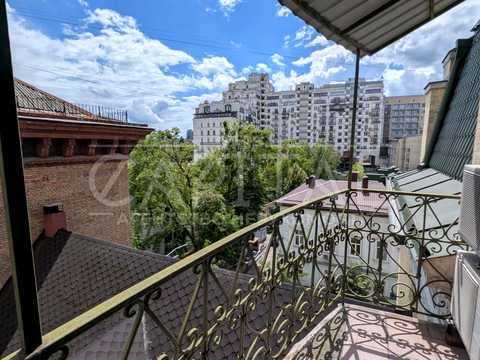 коммерческая по адресу Софиевская ул., 18