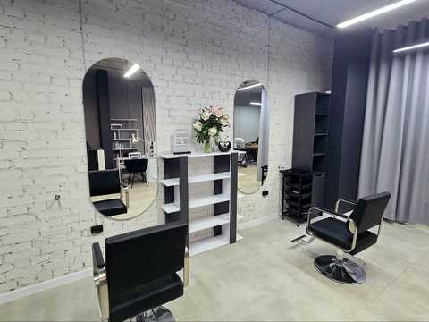 комерційна за адресою Вишгородська вул., 45-Г