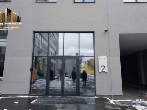 комерційна за адресою Новонаводницька вул. (Лаврська), 16