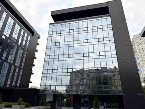 комерційна за адресою Миколи Міхновського бульв. (Дружби народів), 16/1