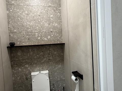 комерційна за адресою Капушанська вул., 168