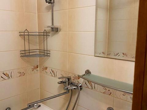 квартира за адресою Ревуцького вул., 8