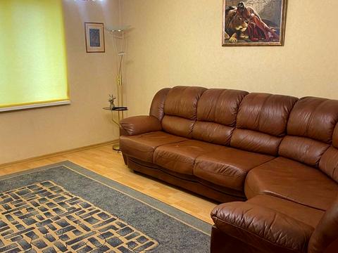 квартира по адресу Ревуцкого ул., 8
