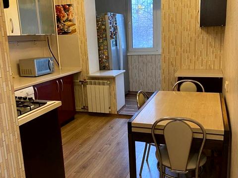 квартира за адресою Ревуцького вул., 8