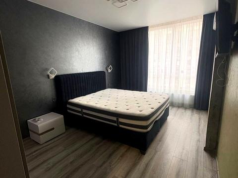 квартира за адресою Олександра Олеся вул., 4