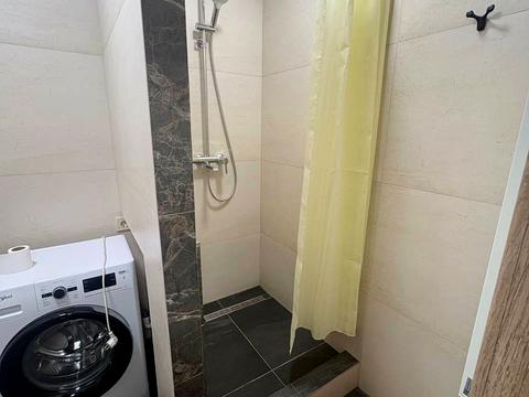 квартира за адресою Олександра Олеся вул., 4