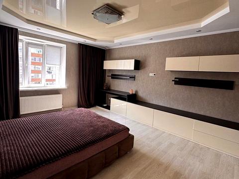 1870859809392986