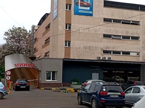 комерційна за адресою Сахарова Академика, 22