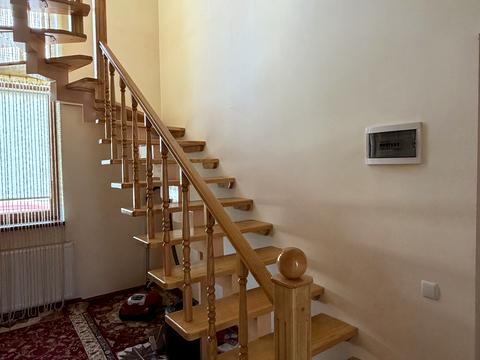 будинок за адресою с. Зміїнець, Вишнева вул.