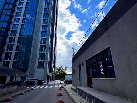 коммерческая по адресу Андрея Верхогляда ул. (Михайла Драгомирова), 20-А