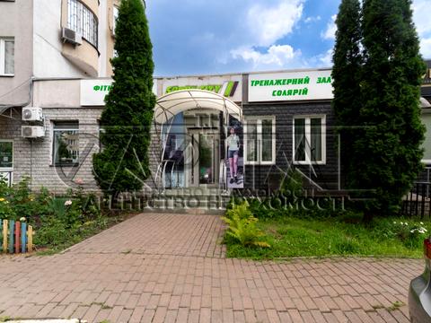 комерційна за адресою Анни Ахматової вул., 22