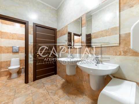 комерційна за адресою Старонаводницька вул., 6