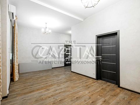 комерційна за адресою Воздвиженська вул., 42