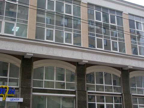 комерційна за адресою Дмитрівська вул., 80