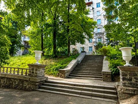 квартира по адресу Кловский спуск, 17