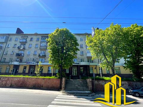 комерційна за адресою Дружби вул., 3