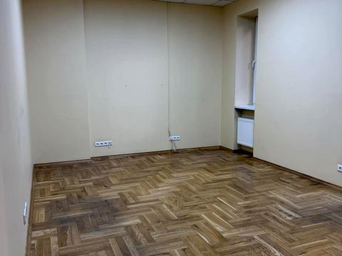 комерційна за адресою Зелена вул., 17
