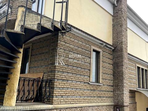 коммерческая по адресу Лазурная ул., 19
