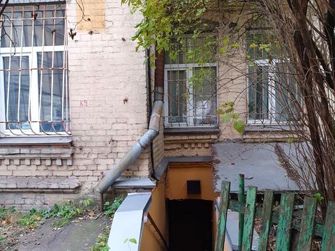 комерційна за адресою Антоновича вул. (Горького), 17-А