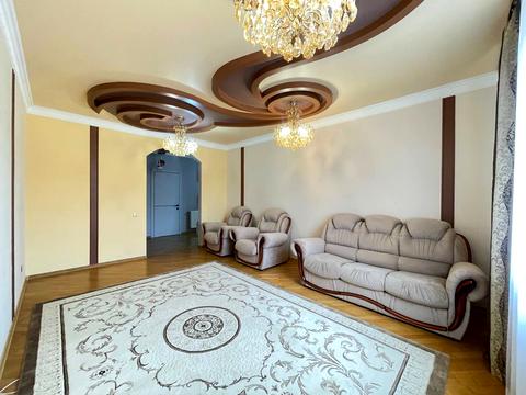 квартира за адресою Олександра Довженка вул., 21-Б