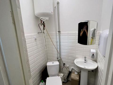 комерційна за адресою Метрологічна вул., 56-А