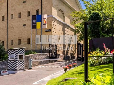комерційна за адресою Рибальська вул., 22