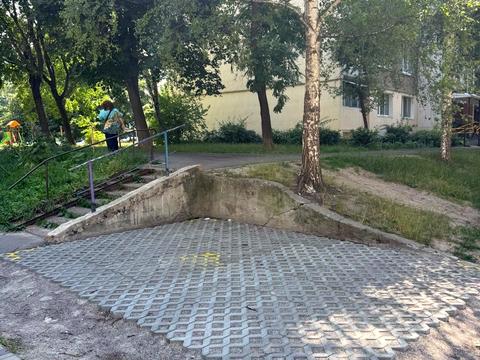 комерційна за адресою Європейського Союзу просп. (Правди), 37-Б