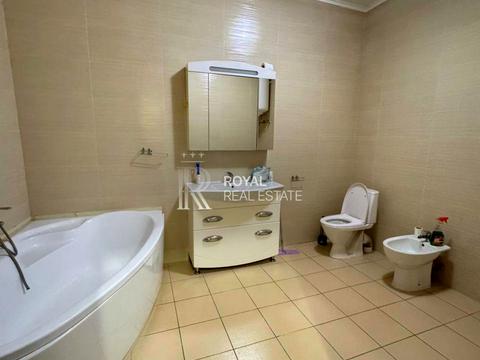 комерційна за адресою Кловський узвіз, 7a