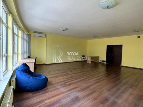 комерційна за адресою Кловський узвіз, 7a