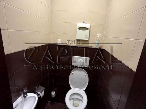 комерційна за адресою Спаська вул., 5