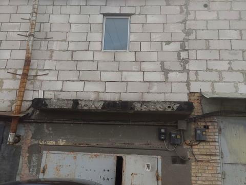 паркомісце за адресою Сімї Кульженків, 5 а