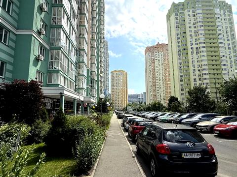 квартира за адресою Воскресенська вул., 18